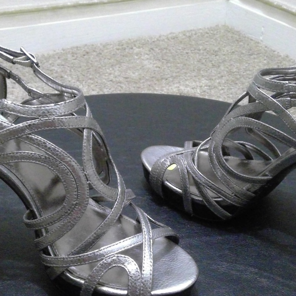 Beautiful strappy sandal